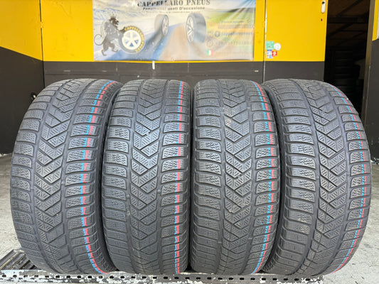 Usato: 4 Gomme 235/45R19 99V Pirelli Invernali 70% residui