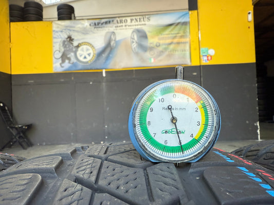 Usato: 4 Gomme 215/55R17 94H Pirelli Invernali 80% residui