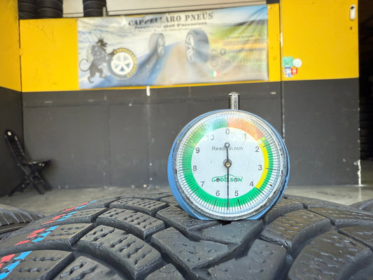 Usato: 4 Gomme 235/50R18 101V XL Falken Invernali 80% residui