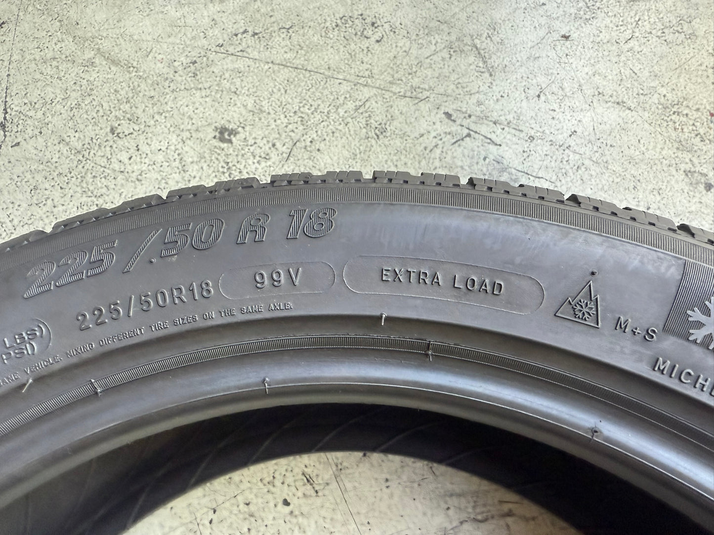 Usato: 4 Gomme 225/50R18 99V XL Michelin Invernali 85% residui