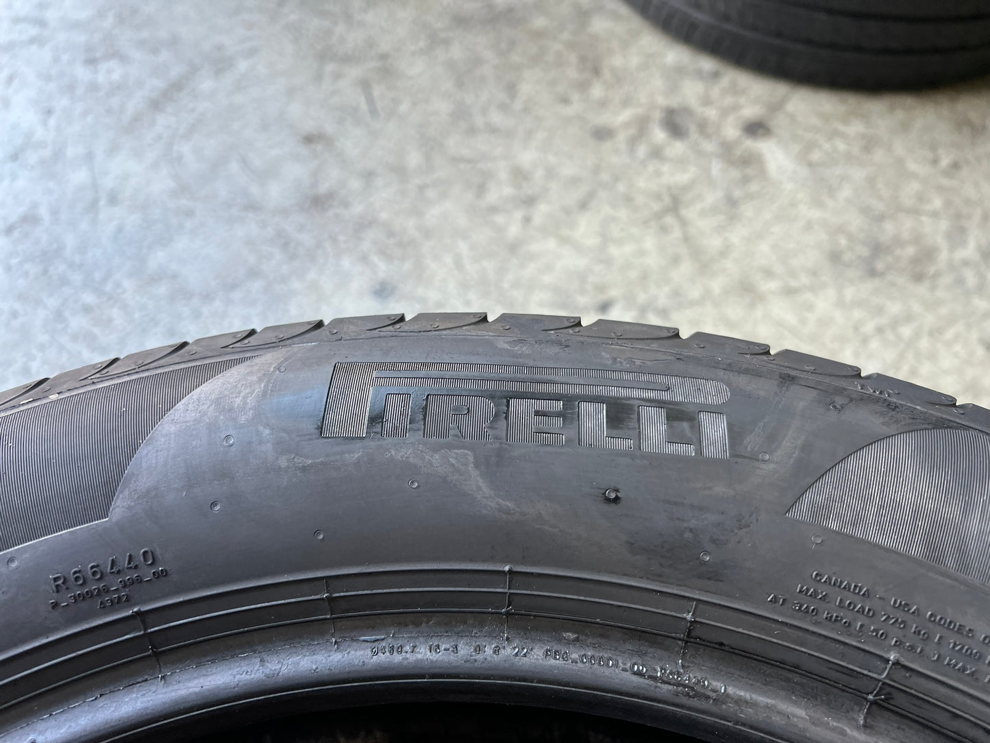 Usato: 2 Gomme 215/55R18 99V XL Pirelli Estive 85% residui