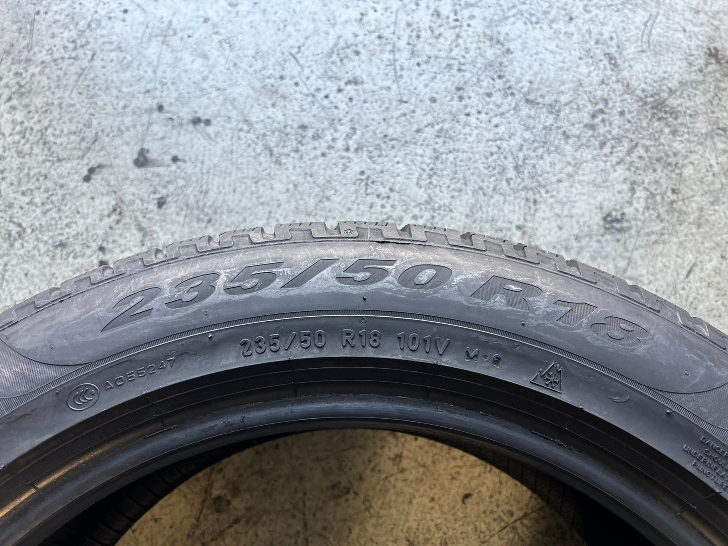 Usato: 1 Gomma 235/50R18 101V XL Pirelli Invernali 85% residui