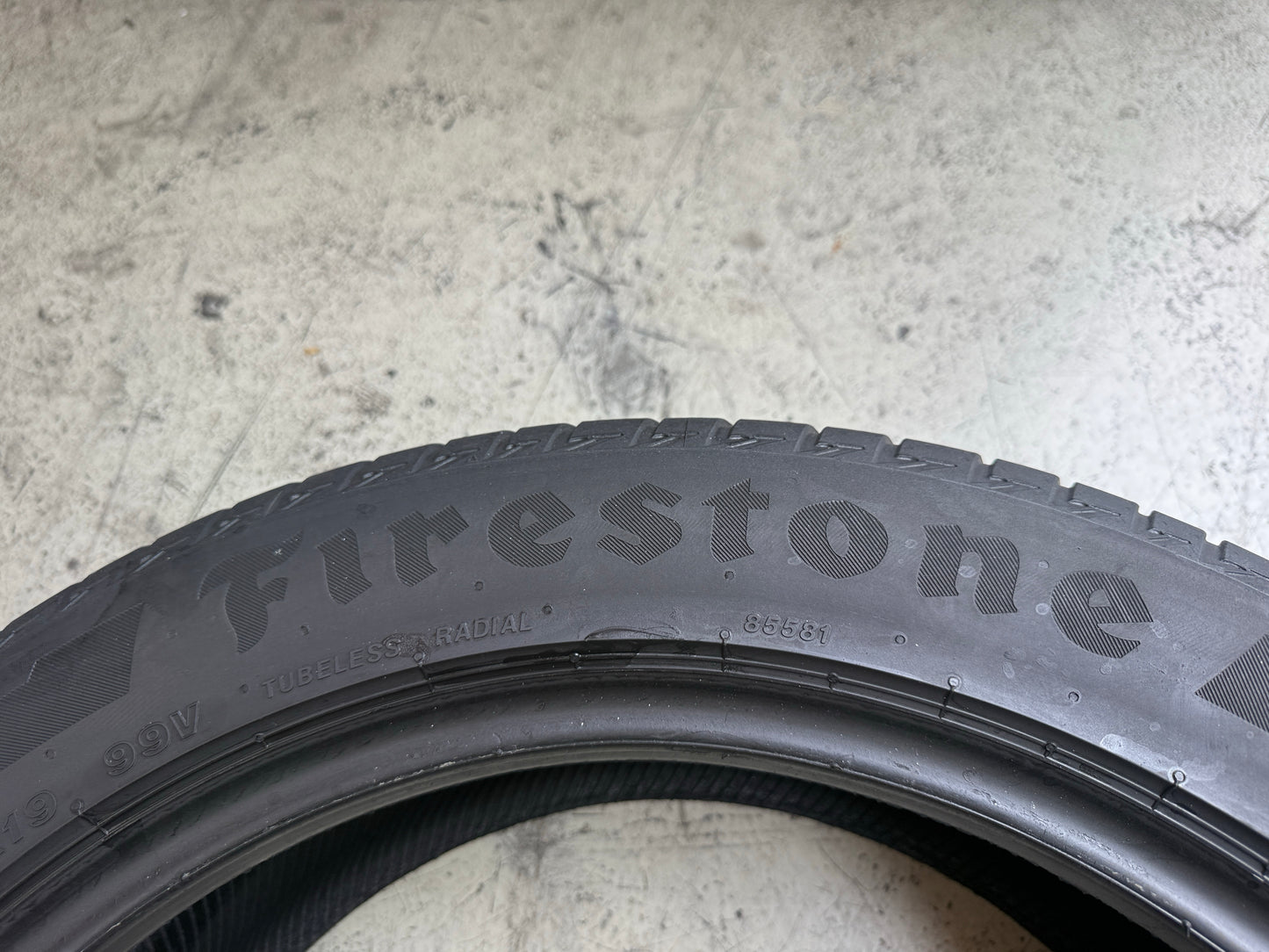 Usato: 4 Pneumatici Firestone Roadhawk 2 235/50R19 99V Enliten EVR Estivi 80/85% Residui