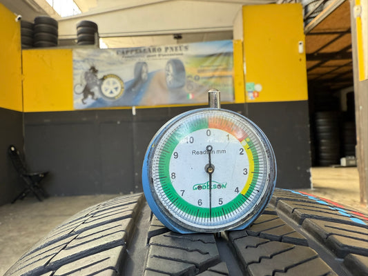 Usato: 2 Gomme 215/65R17 103H XL Barum Invernali 85% residui