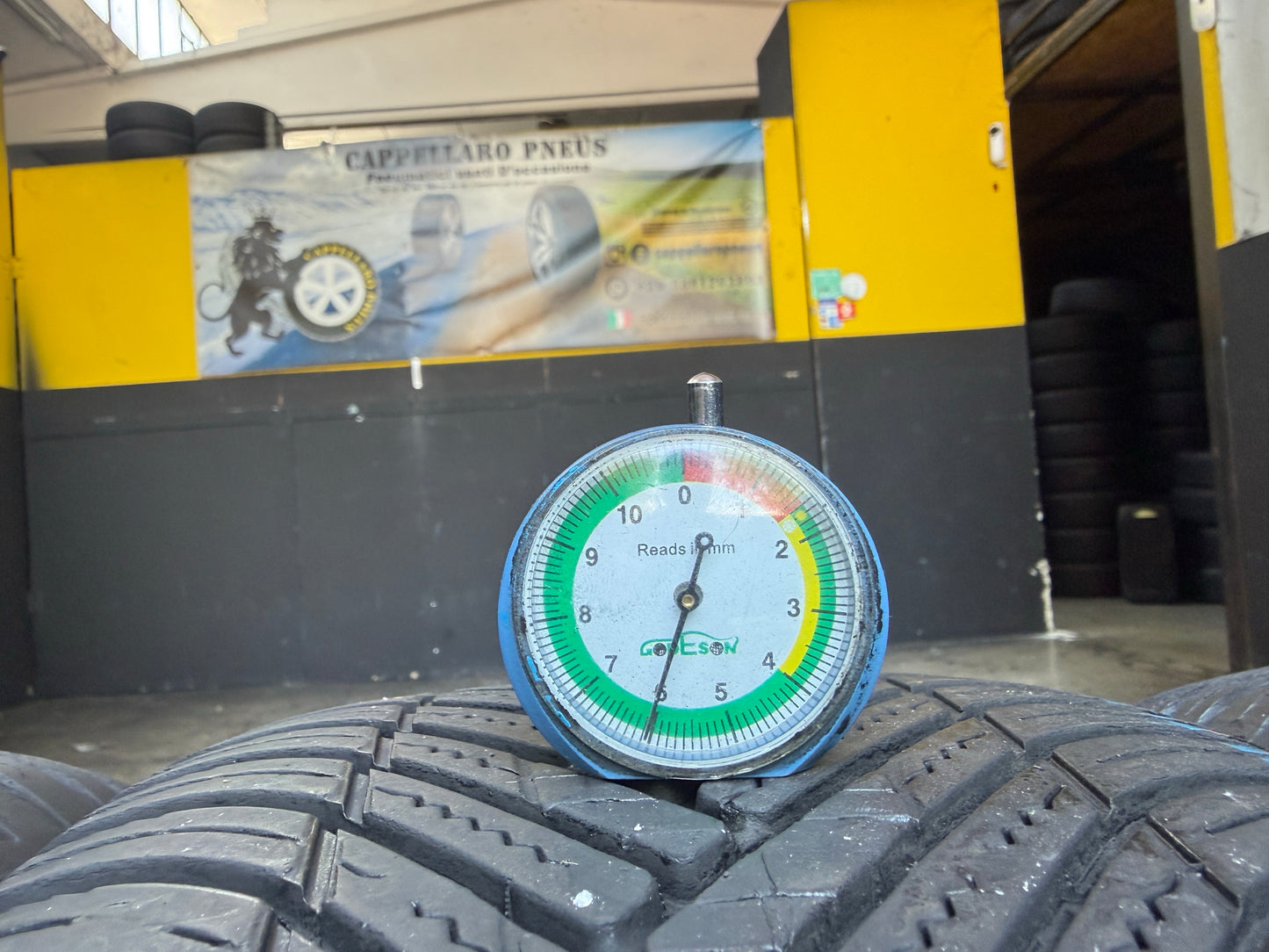 Usato: 4 Pneumatici Goodyear Vector 4Seasons Gen-3 + Hankook Kinergy 4S² H750 235/50R19 XL 4 Stagioni 80-85% Residui