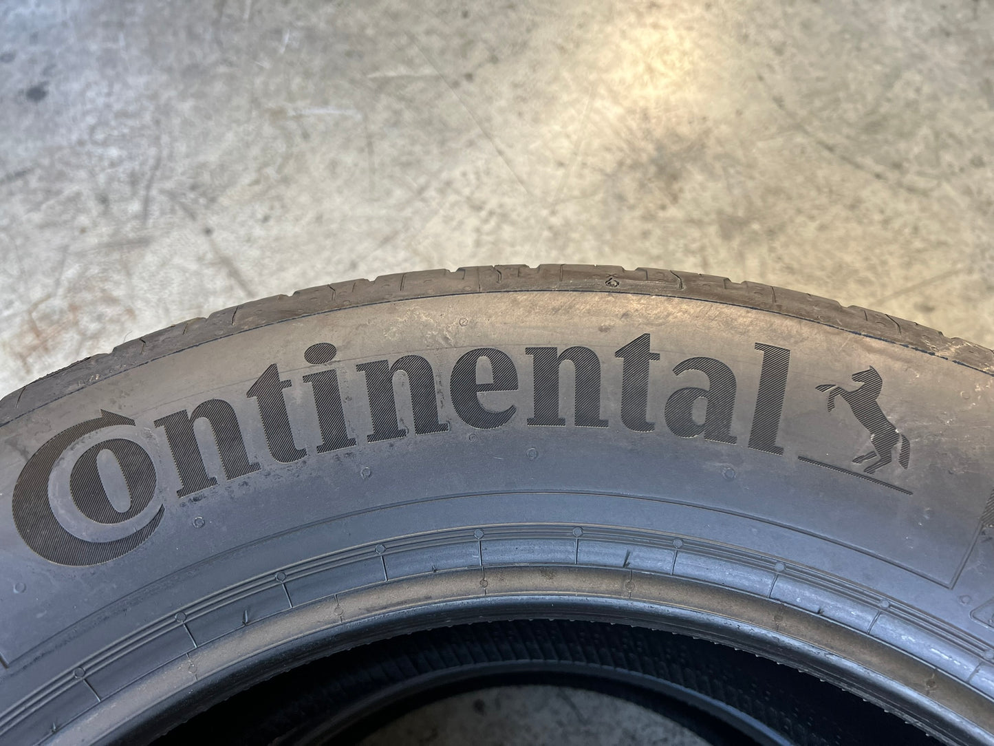 Usato: 2 Gomme 225/60R18 104V XL Continental estive 85% residui