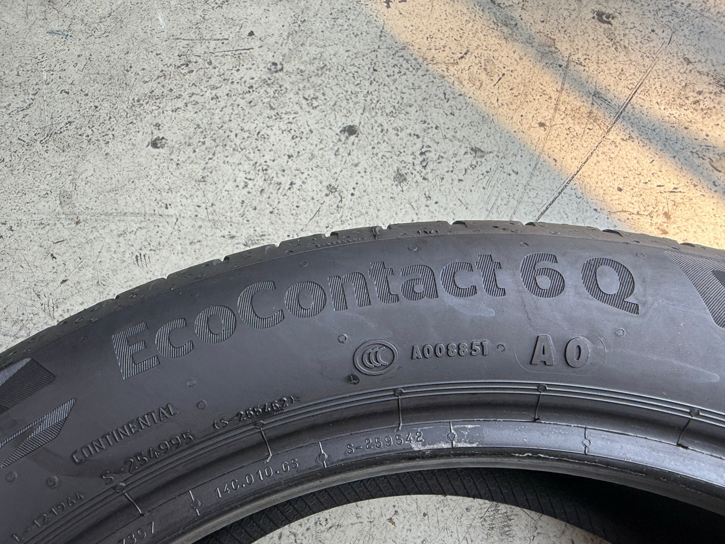 Usato: 4 Pneumatici Continental EcoContact 6 Q 215/50R18 92W AO Estivi 90/95% Residui