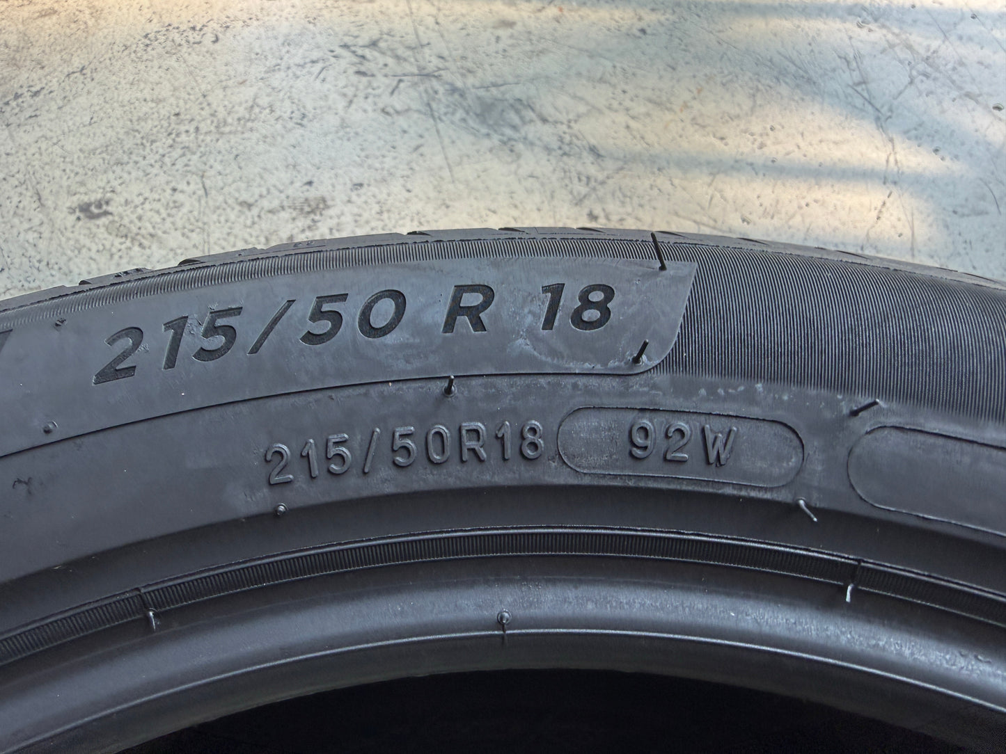 Usato: 4 Pneumatici Michelin Primacy 4 215/50R18 92W AO Estivi 85/90% Residui