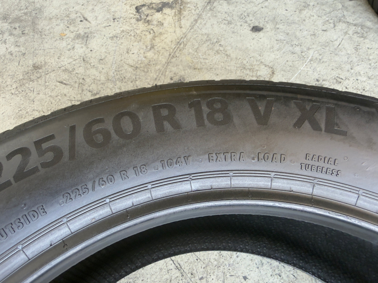 Usato: 4 Pneumatici Continental EcoContact 6 225/60R18 104V XL Estivi 85% Residui DOT 2025