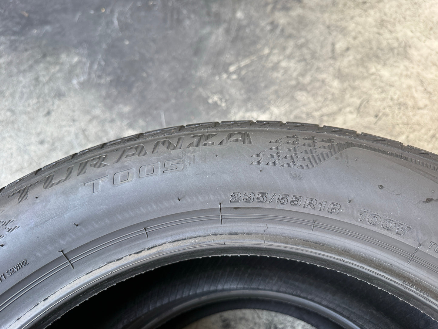 Usato: 2 Pneumatici Bridgestone Turanza T005 235/55R18 100V Estivi 90% Residui DOT 2025