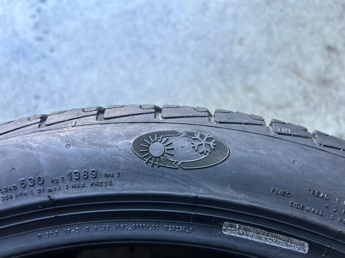 Usato: 2 Gomme 225/40R18 92Y XL Pirelli 4 Stagioni 85% residui