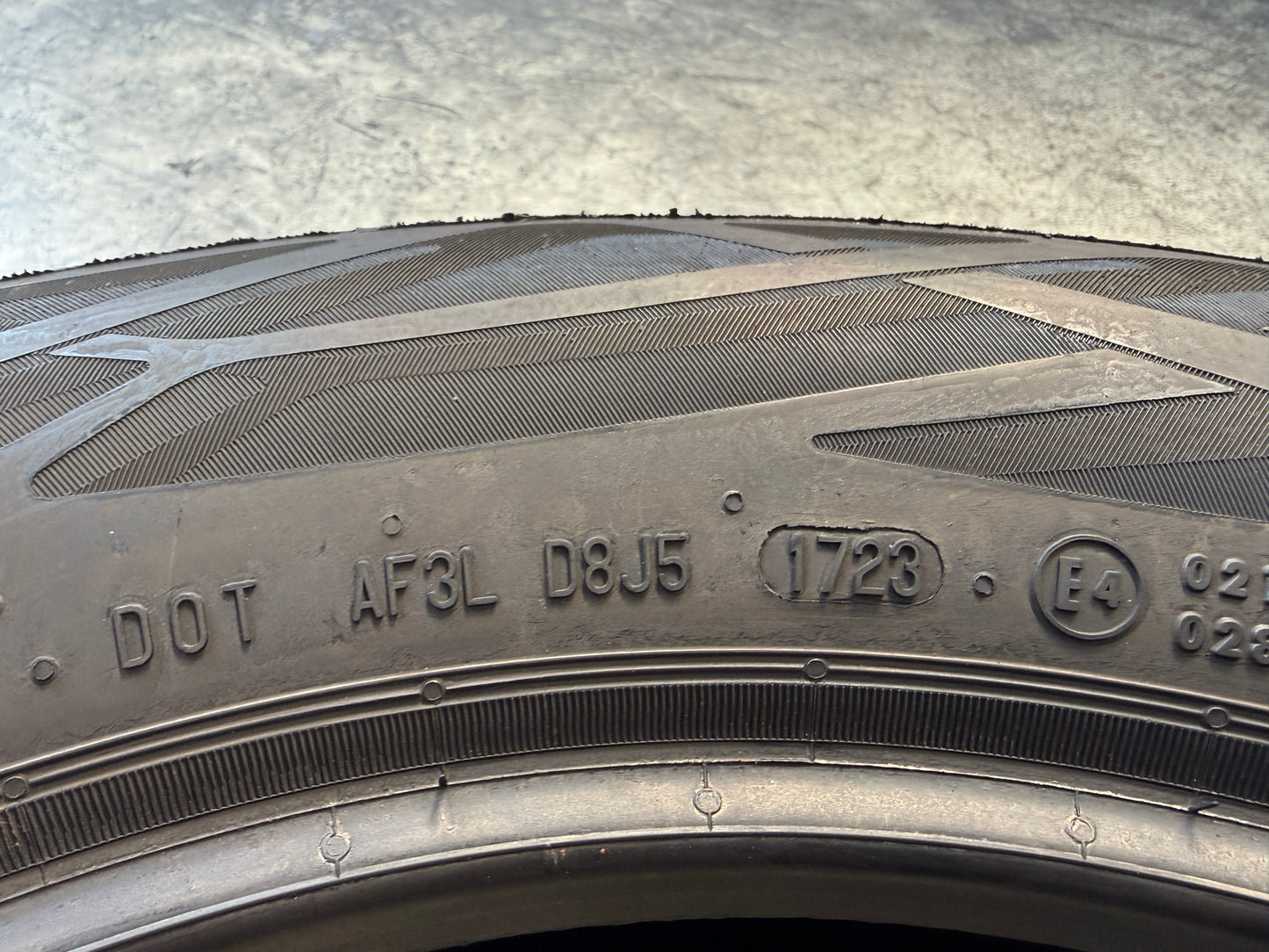 Usato: 4 Pneumatici Continental EcoContact 6 235/55R18 100W MO EVc Estive 85% Residui