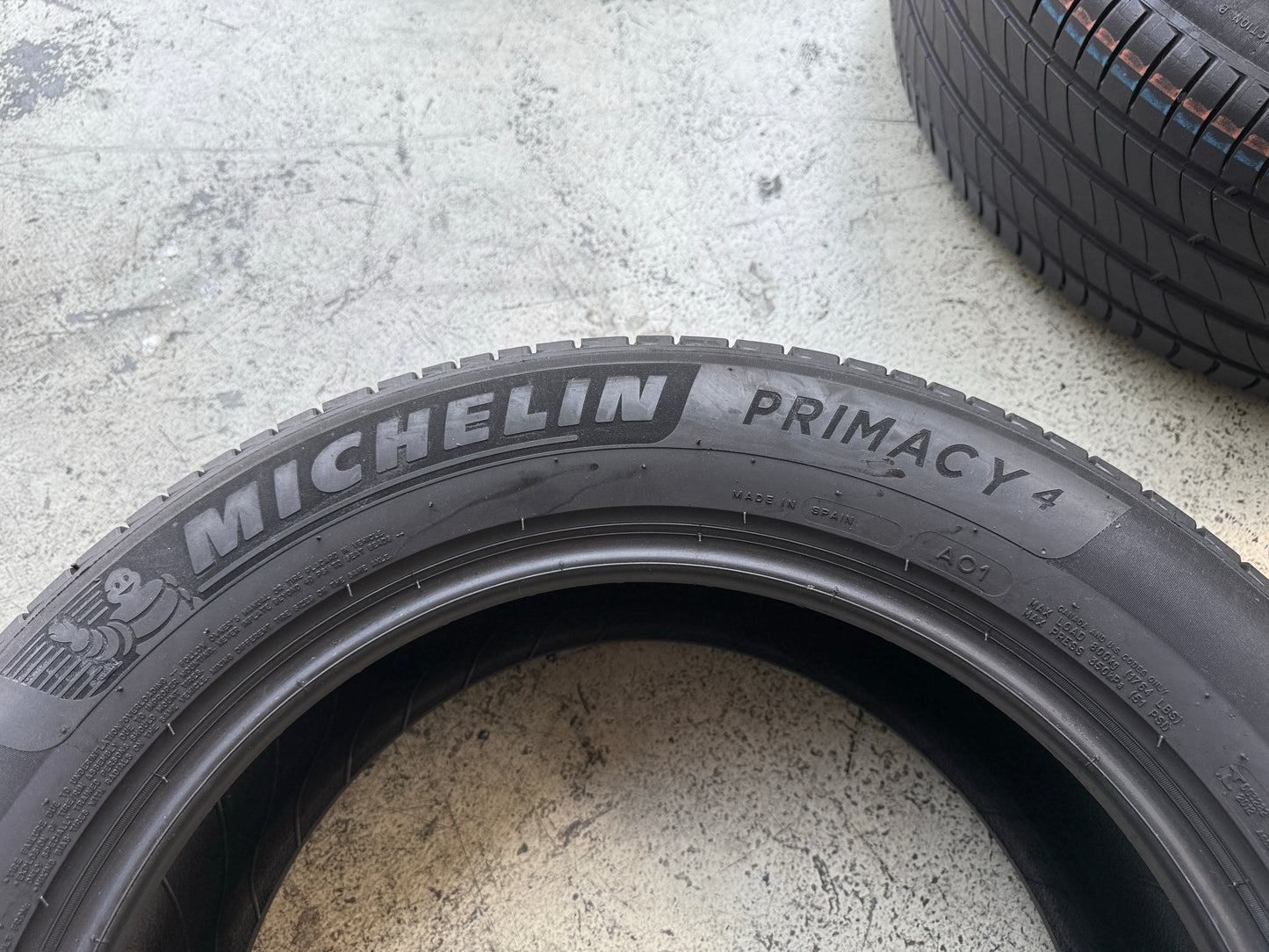 Usato: 4 Pneumatici Michelin Primacy 4 235/55R18 100V AO1 Estive 85% Residui