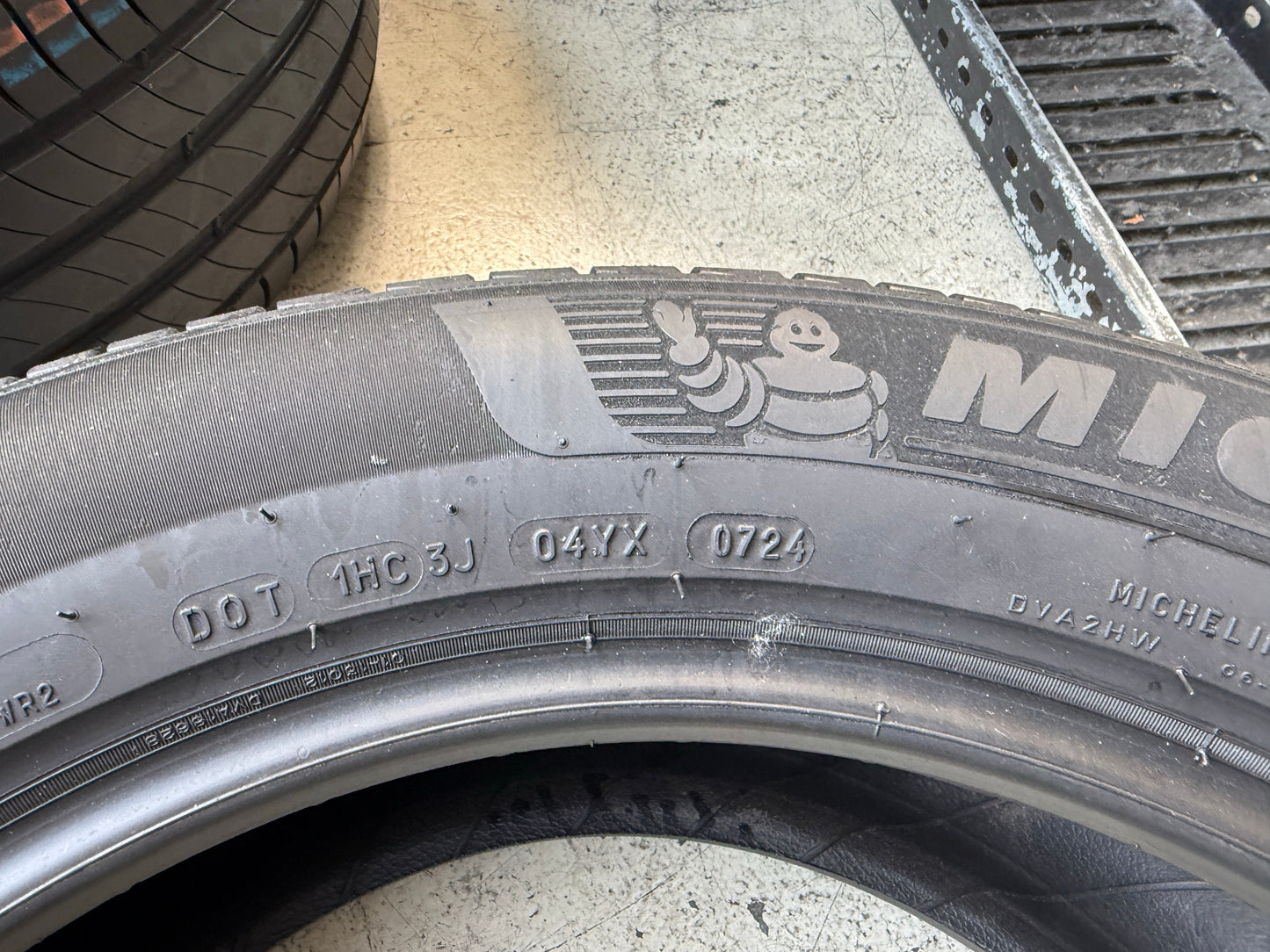 Usato: 4 Pneumatici Michelin Primacy 4 235/55R18 100V AO1 Estive 85% Residui