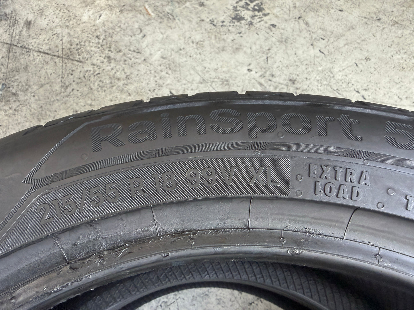 Usato: 2 Pneumatici Uniroyal RainSport 5 215/55R18 99V XL Estive 90% Residui