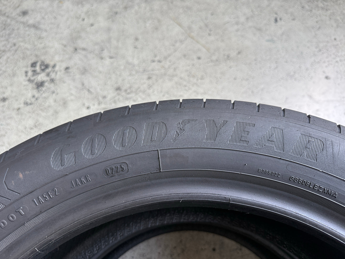 Usato: 2 Pneumatici Goodyear EfficientGrip Performance 215/55R18 95H Estive 95% Residui DOT 2025