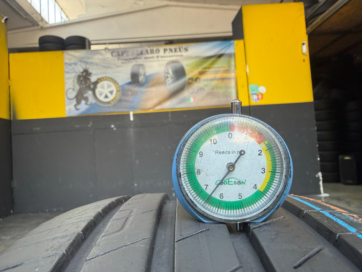 Usato: 2 Pneumatici Goodyear EfficientGrip Performance 215/55R18 95H Estive 95% Residui DOT 2025