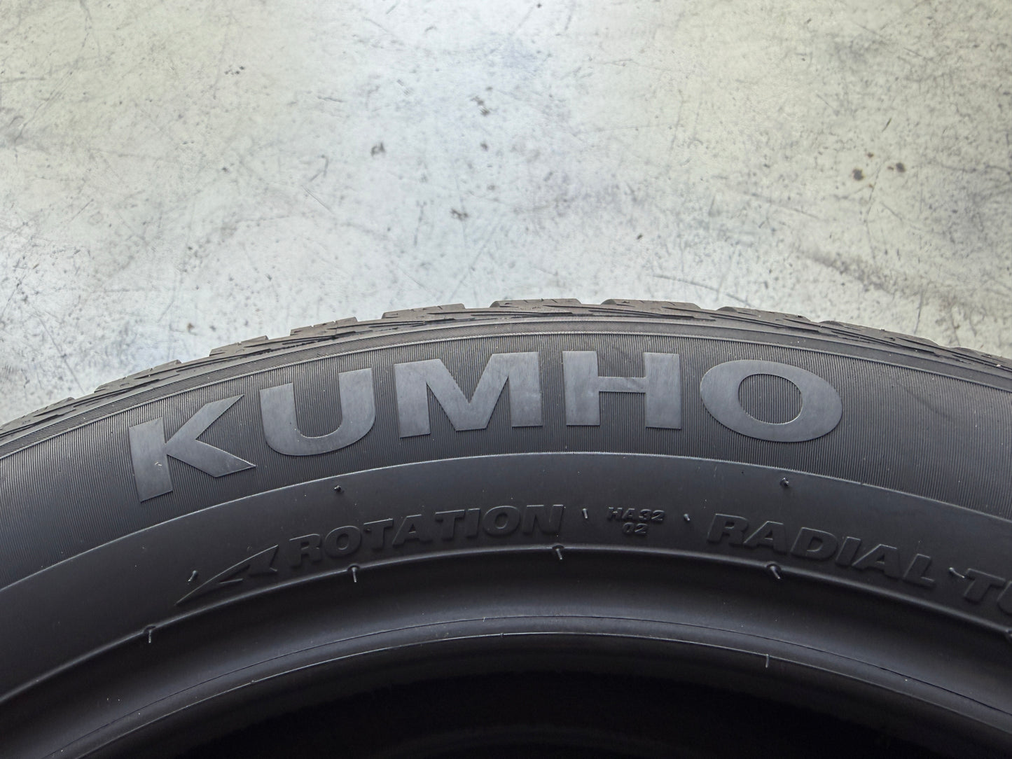 Usato: 2 Pneumatici Kumho Solus 4S HA32 215/55R18 99V XL 4 Stagioni 85% Residui