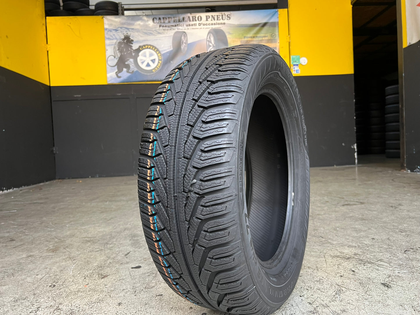 Usato: 1 Gomma 225/55R17 101V XL Uniroyal invernale nuova
