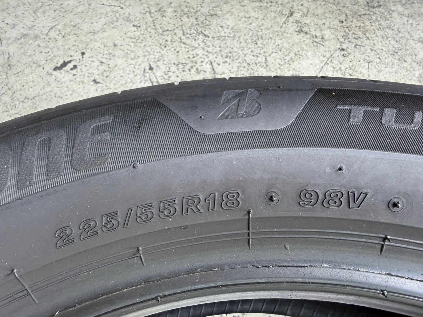 Usato: 4 Pneumatici Bridgestone Turanza 6 225/55R18 98V Estive 90% Residui