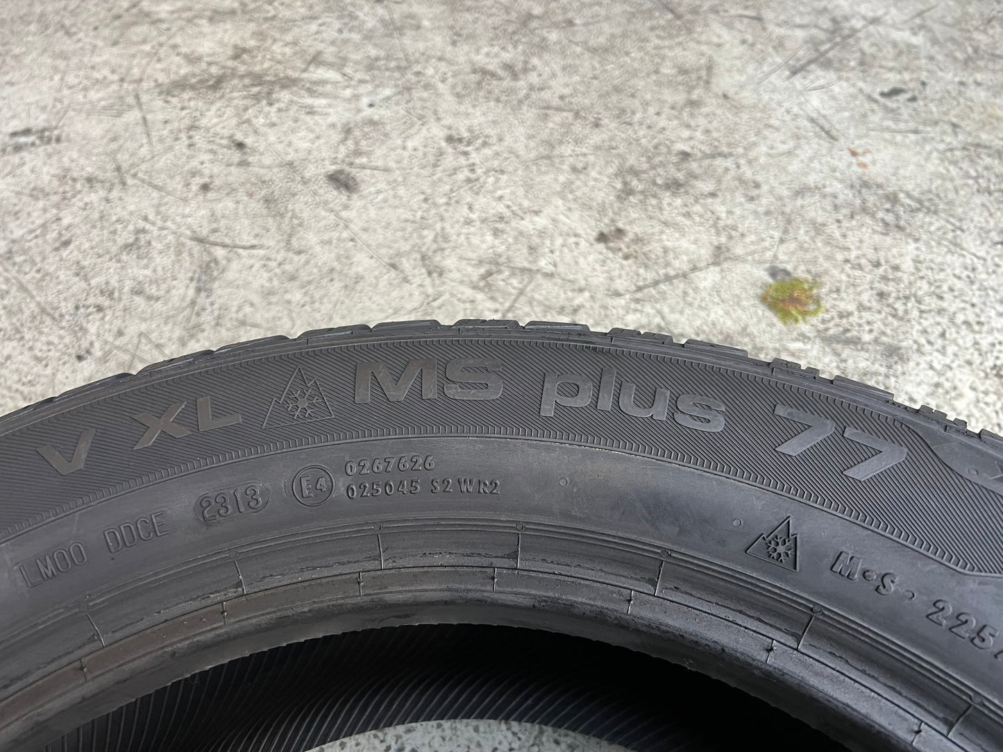 Usato: 1 Gomma 225/55R17 101V XL Uniroyal invernale nuova