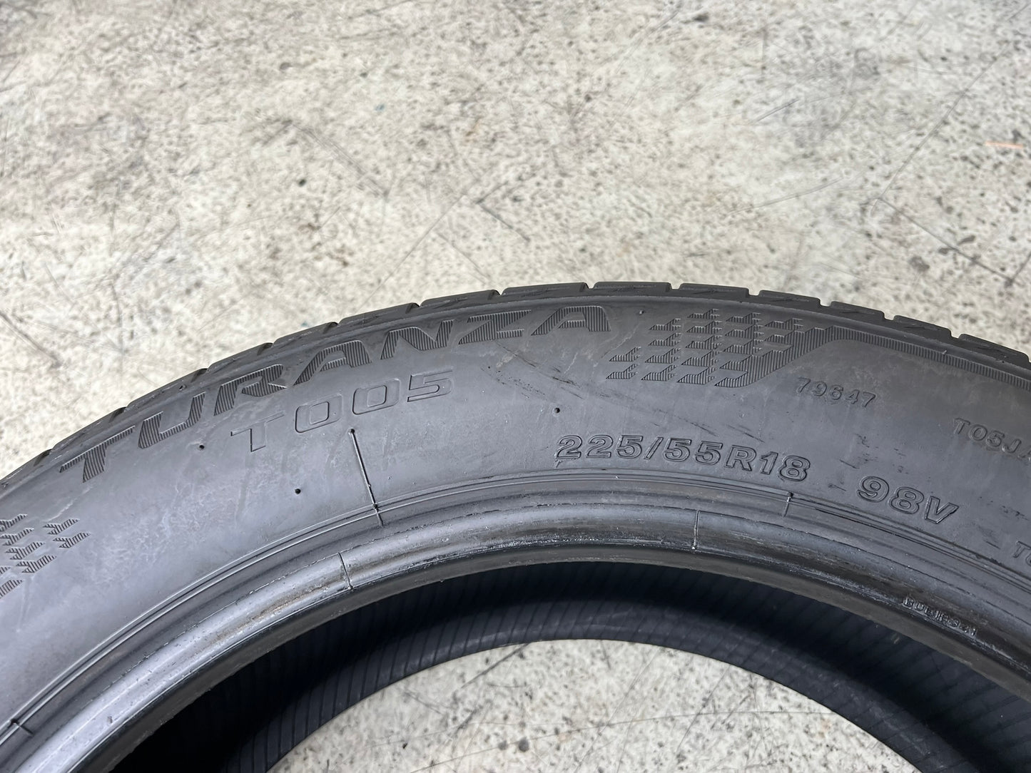 Usato: 4 Gomme 225/55R18 98V Bridgestone estive 90% residui
