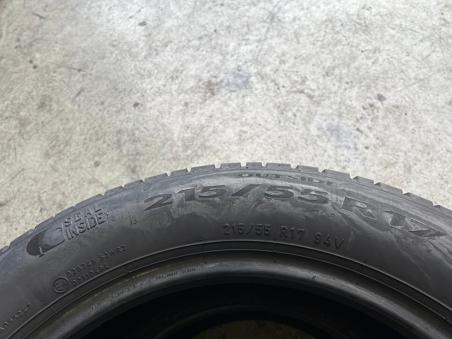 Usato: 2 Gomme 215/55R17 94V Pirelli estive 80% residui