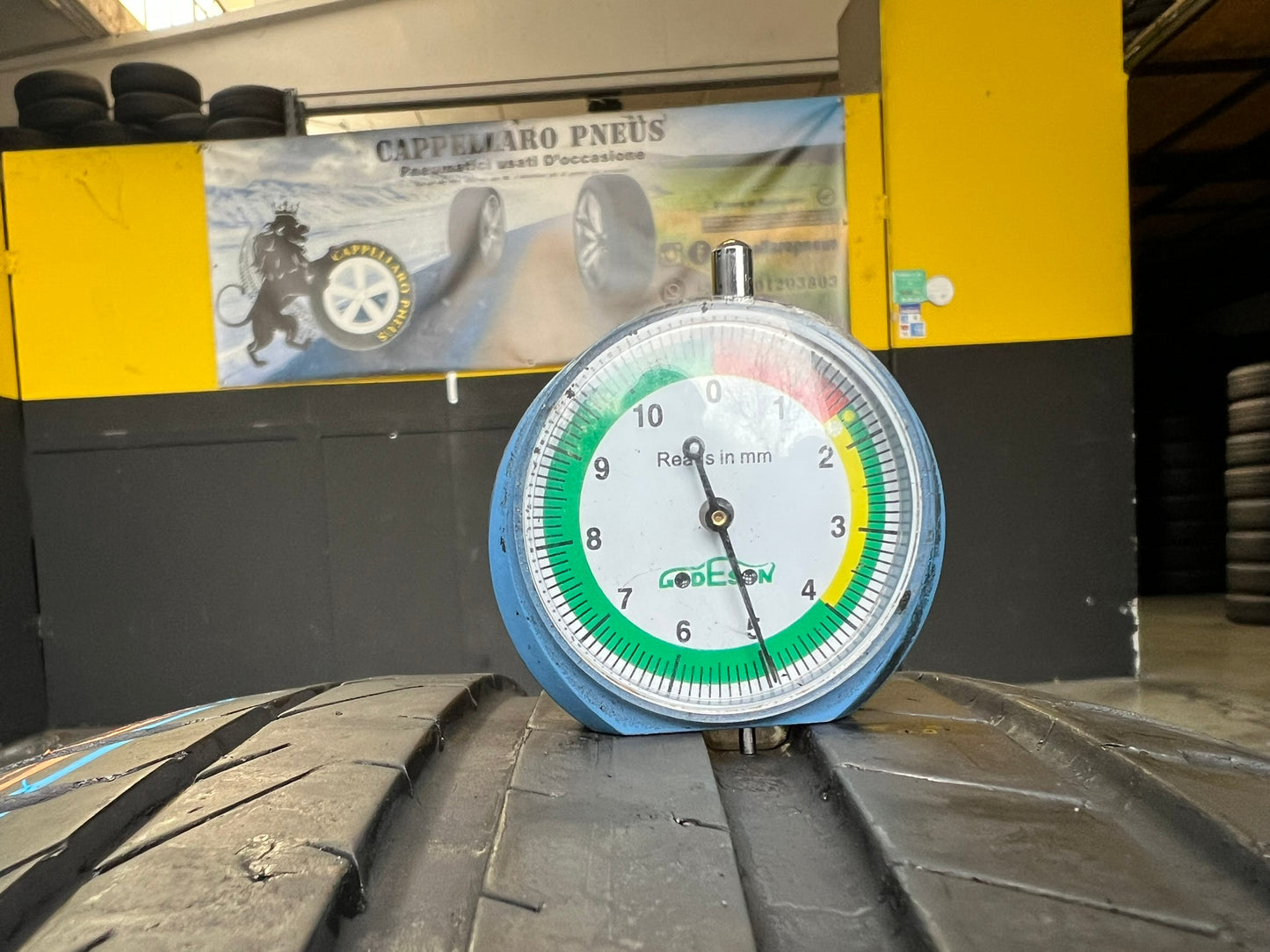 Usato: 2 Gomme 215/55R17 94V Pirelli estive 80% residui