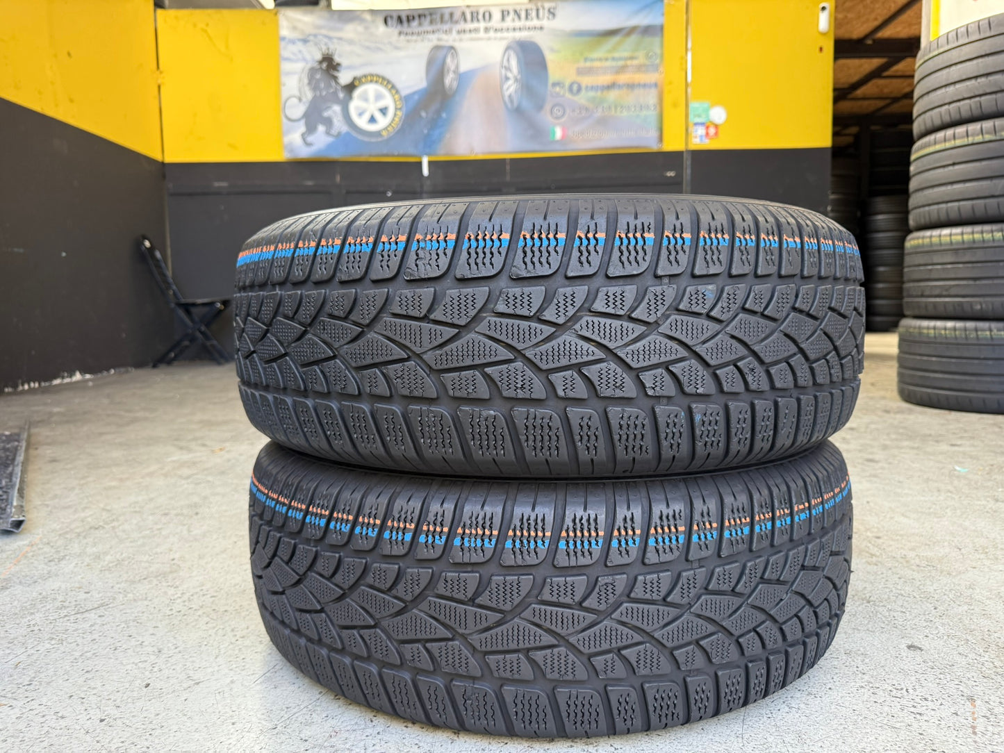 Usato: 2 Gomme 235/65R17 104H AO Dunlop Invernali 75% residui