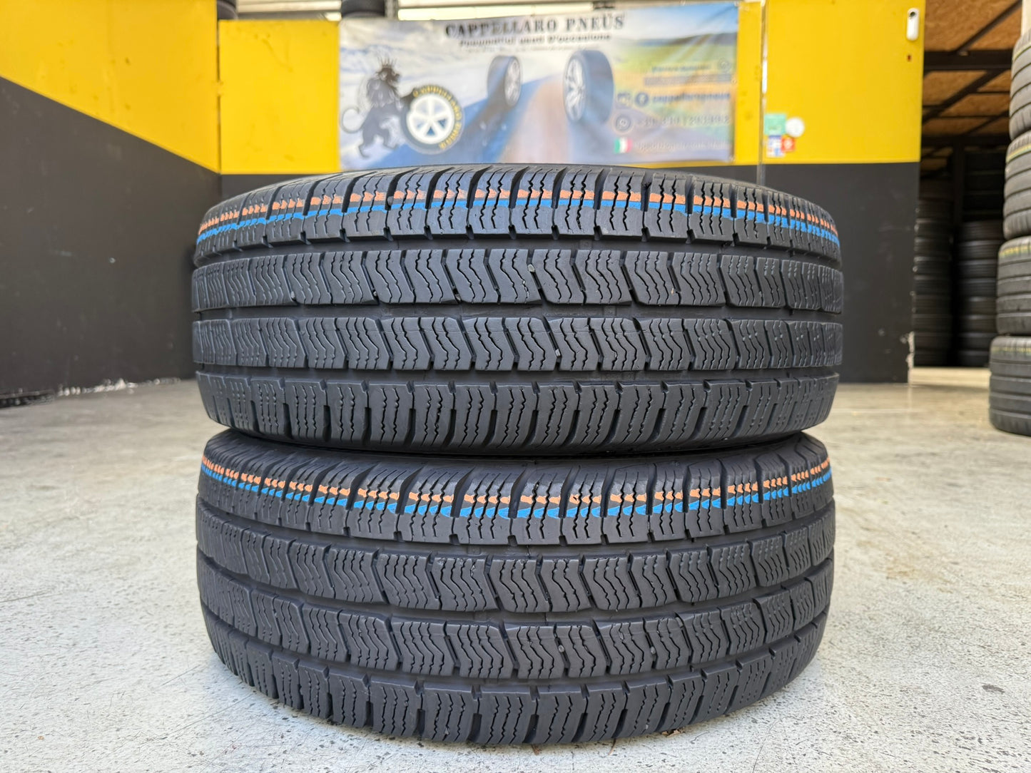 Usato: 2 Gomme 215/65R15C 104/102T Barum Invernali 95% residui