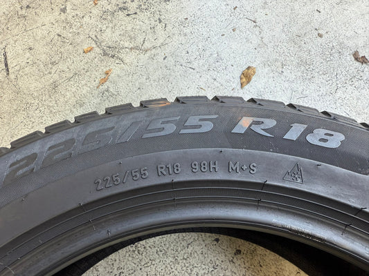 Usato: 4 Gomme 225/55R18 98H Pirelli Invernali 80% residui