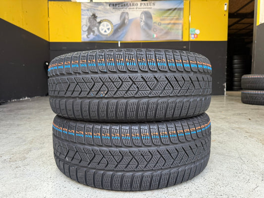Usato: 2 Gomme 215/60R16 95H Pirelli Invernali 85% residui