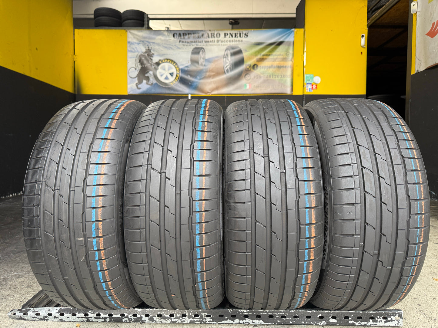 Usato: 4 Pneumatici Hankook Ventus S1 Evo3 K127B 225/50R18 95W * BMW HRS Run Flat Estivi 90% Residui