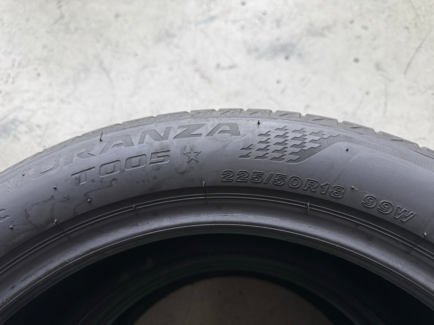 Usato: 2 Pneumatici Bridgestone Turanza T005 225/50R18 99W XL Estivi 85% Residui