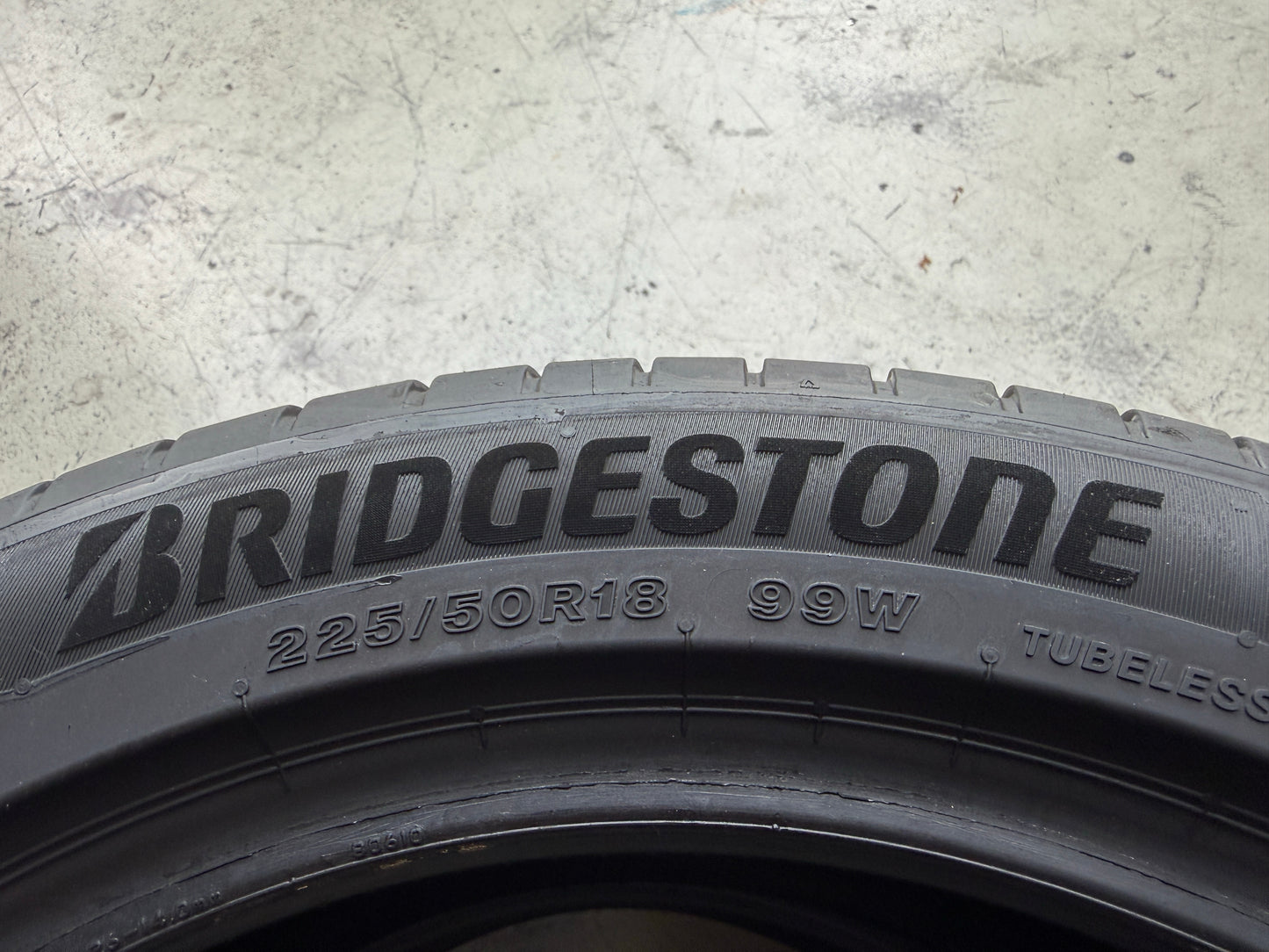 Usato: 2 Pneumatici Bridgestone Turanza 6 Enliten 225/50R18 99W XL Estivi 90% Residui