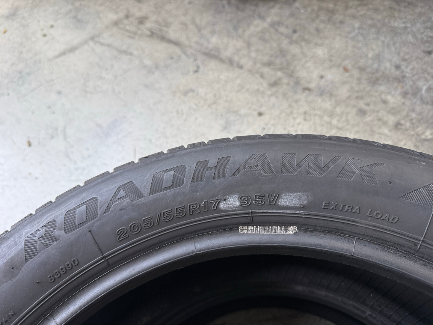 Usato: 2 Pneumatici Firestone Roadhawk 205/55R17 95V XL Estivi 85% Residui