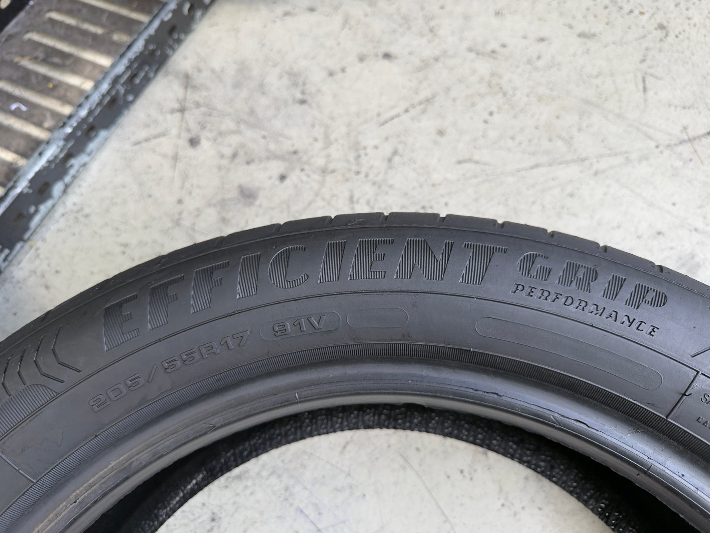 Usato: 4 Pneumatici Goodyear EfficientGrip Performance 205/55R17 91V Estivi 90-85% Residui
