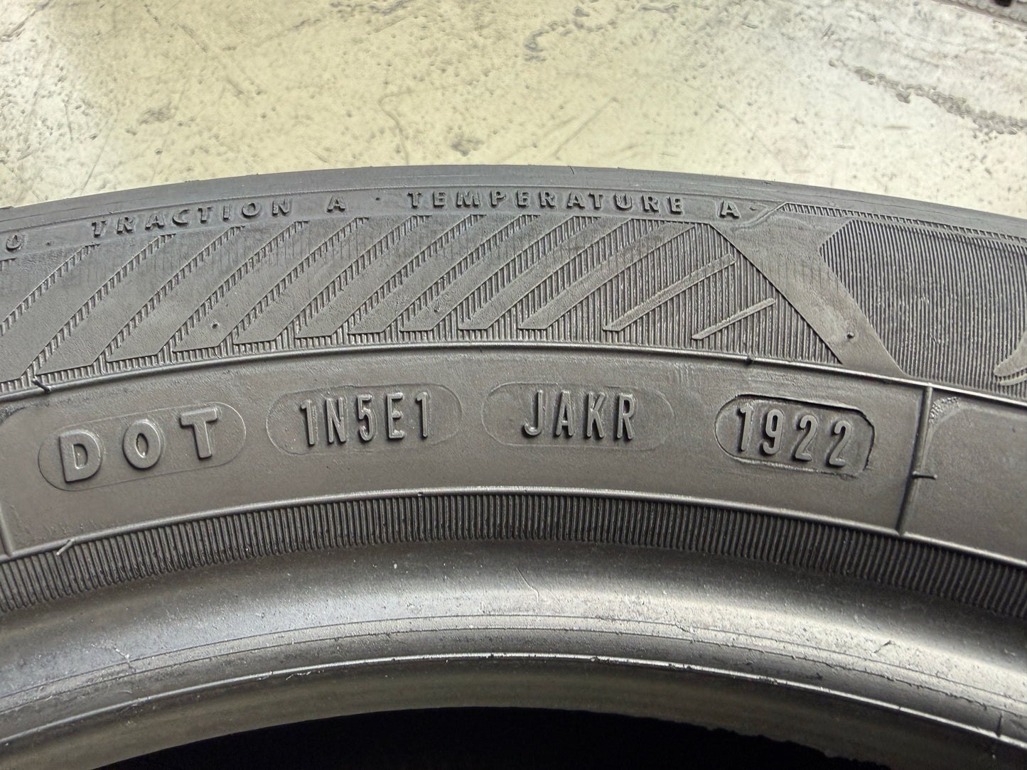Usato: 4 Pneumatici Goodyear EfficientGrip Performance 2 205/55R17 95V XL Estivi 95% Residui