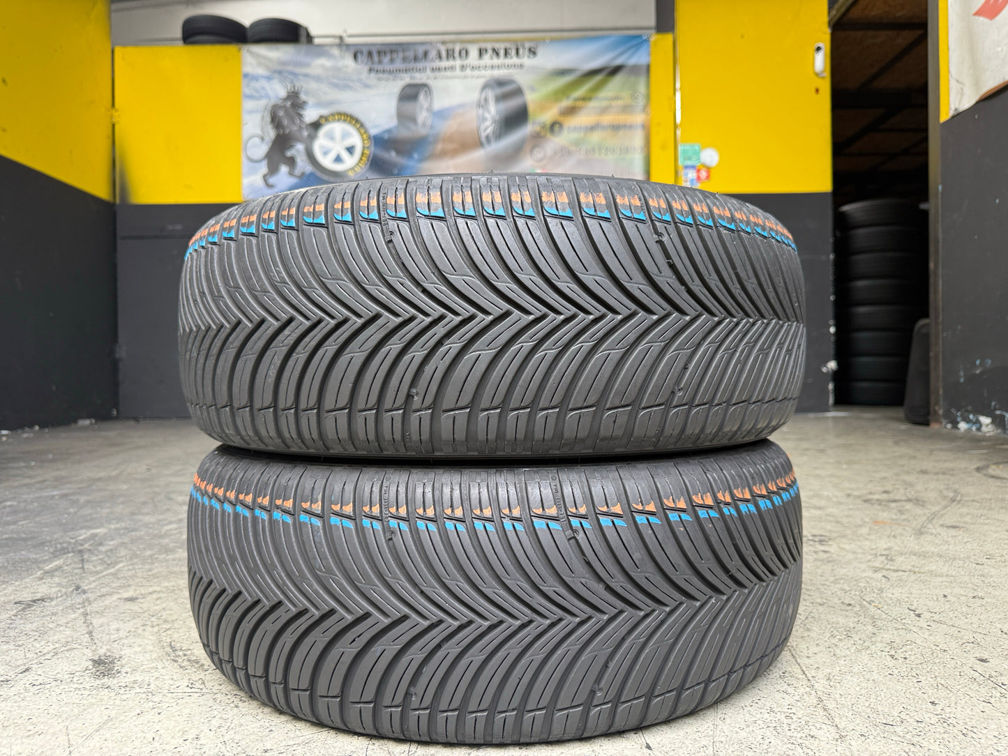 Usato: 2 Pneumatici Kleber Quadraxer 3 215/55R17 98V XL 4 Stagioni 95% Residui DOT 2025