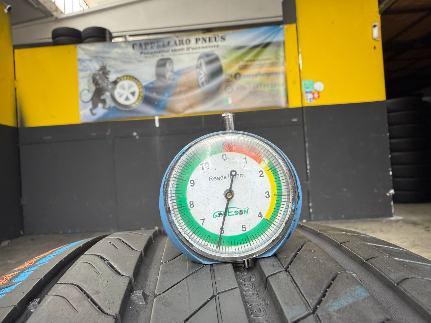 Usato: 2 Pneumatici Continental UltraContact 215/55R17 94W Estivi 90% Residui