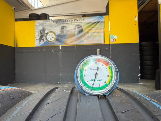Usato: 4 Pneumatici Goodyear EfficientGrip Performance 2 215/55R17 98W XL Estivi 90% Residui