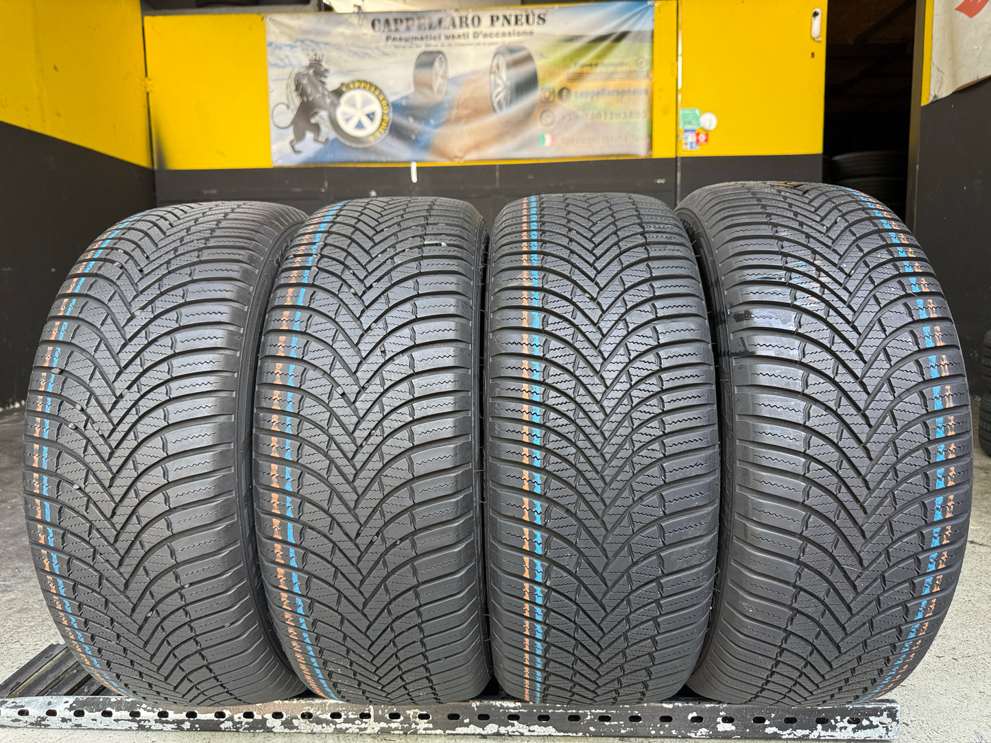 Usato: 4 Pneumatici Firestone Multiseason 2 215/55R17 98W XL 4 Stagioni 85-90% Residui