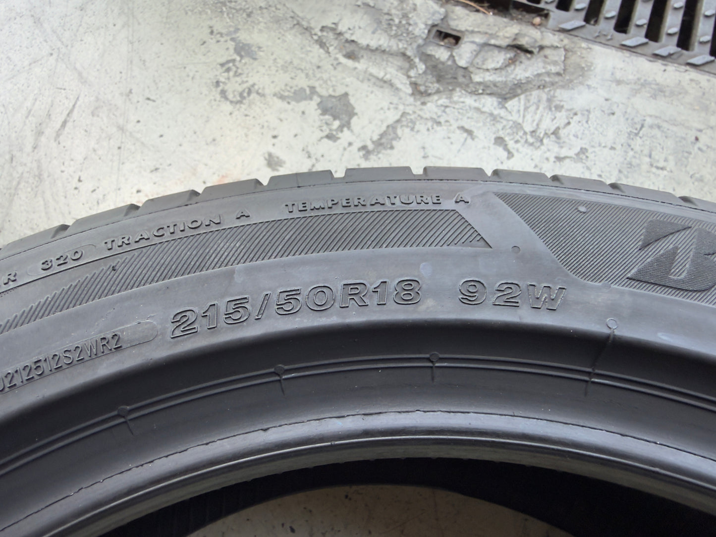 Usato: 4 Pneumatici Bridgestone Turanza 6 Enliten 215/50R18 92W Estivi 80-90% Residui