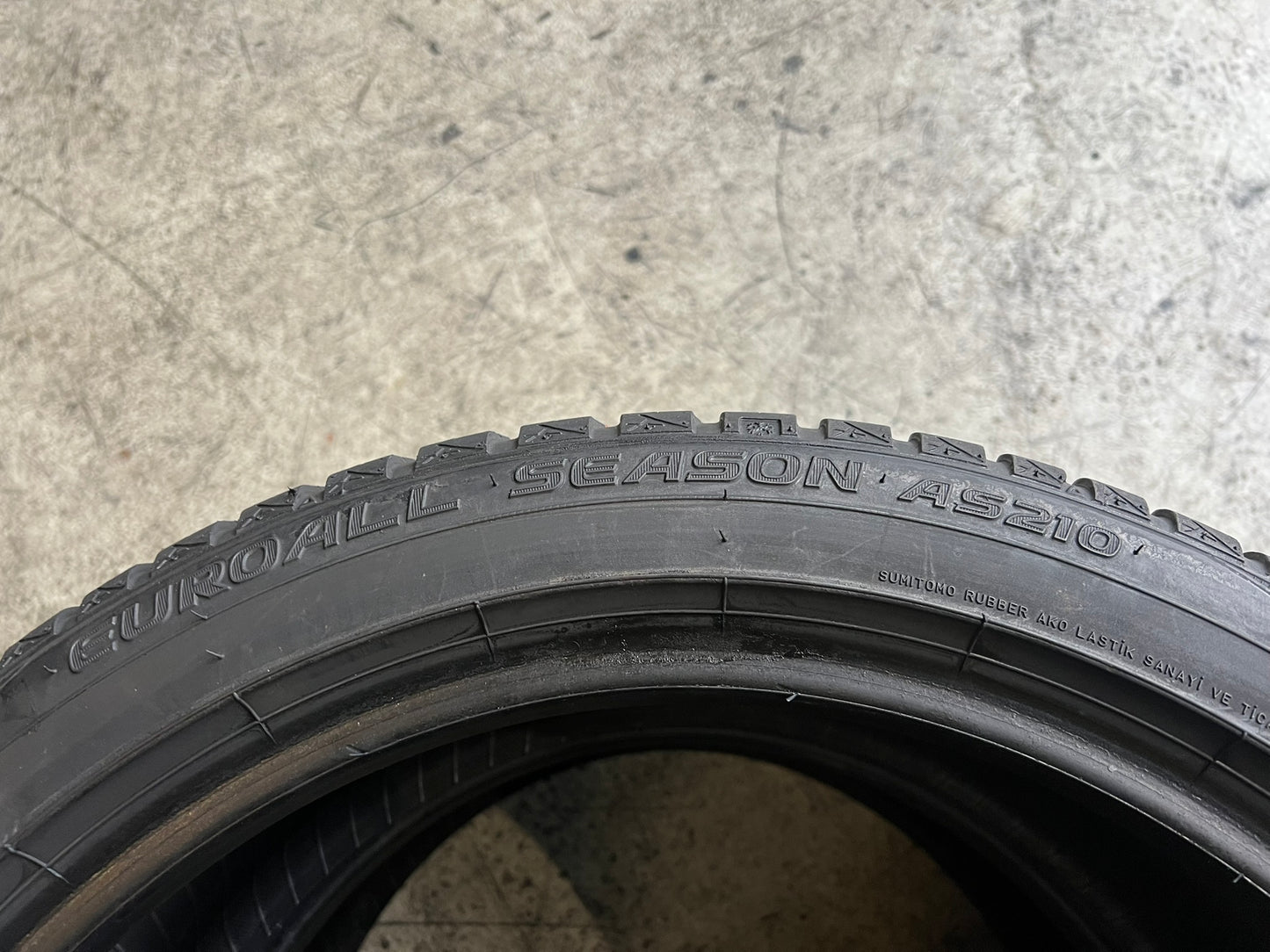 Usato: 2 Gomme 205/45R17 88V XL Falken 4 Stagioni 85% residui