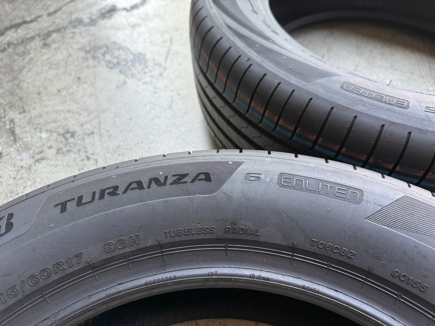 Usato: 4 Pneumatici Bridgestone Turanza 6 Enliten 215/60R17 96H Estivi 90% Residui DOT 2025