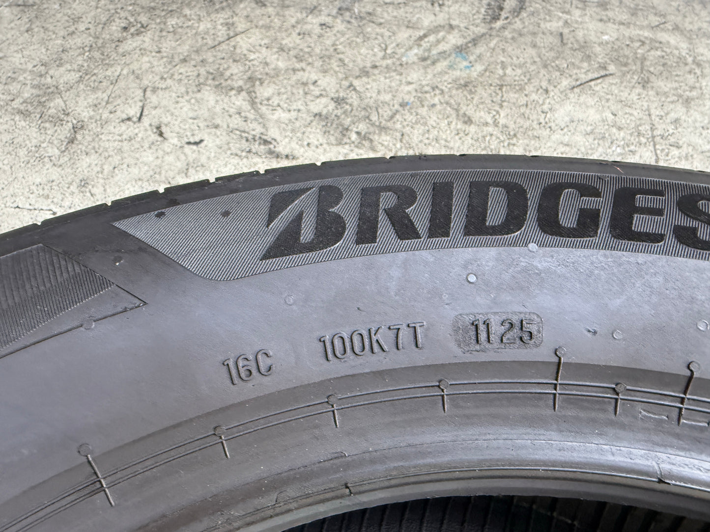 Usato: 4 Pneumatici Bridgestone Turanza 6 Enliten 215/60R17 96H Estivi 90% Residui DOT 2025