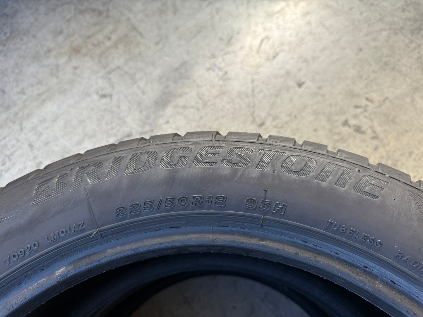 Usato: 2 Gomme 225/50R18 95H Bridgestone Invernali Runflat 85% residui