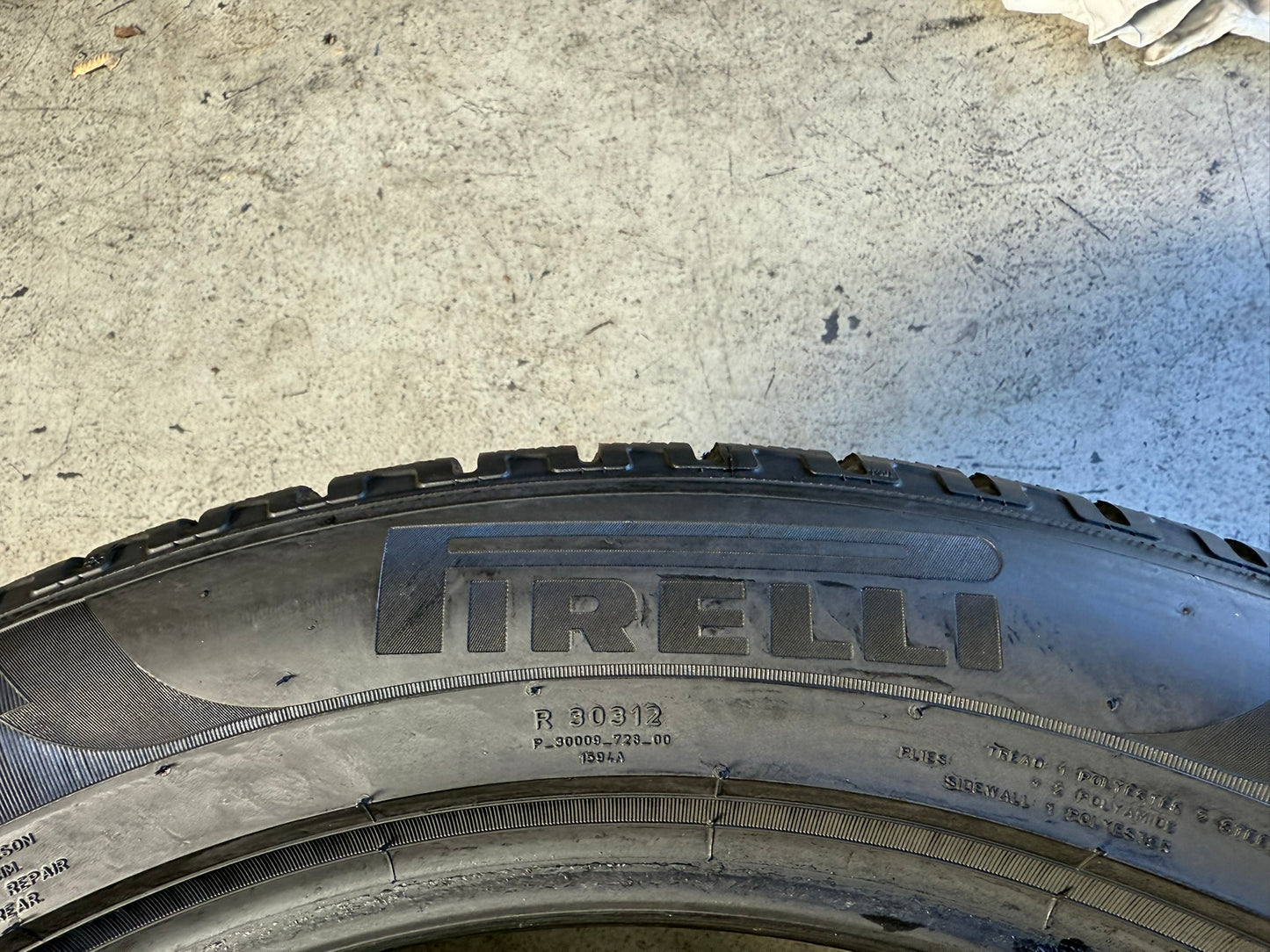 Usato: 2 Gomme 235/50R19 103H XL Pirelli Invernali 85% residui