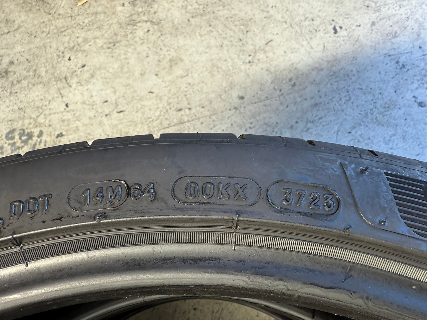 Usato: 2 Gomme 245/35R21 96Y XL Michelin Estive 80% residui