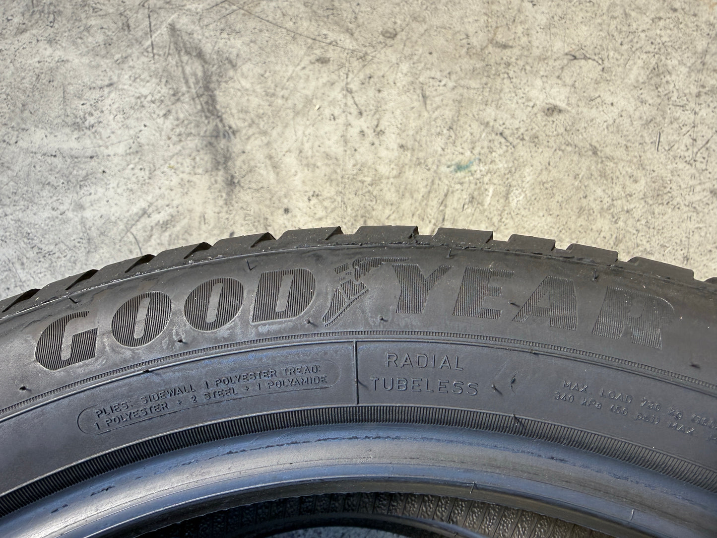 Usato: 2 Pneumatici Goodyear Vector 4Seasons Gen-3 205/55R19 97V XL EVR 4 Stagioni 85% Residui